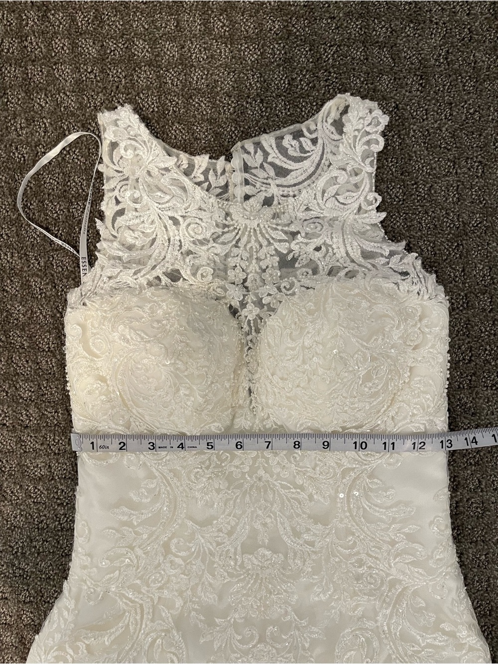 Wedding dress! Brand new Kenneth Winston wedding dress! It’s a size 8 in ivory! - Picture 5 of 16
